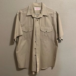 Filson Men’s XL Short Sleeve Khaki Shirt